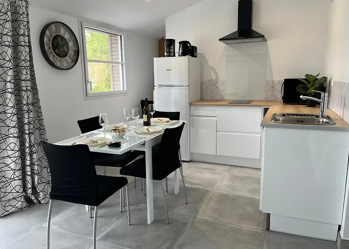 Ben & Nad Proche Du Puy Dufou Saint-Aubin-des-Ormeaux